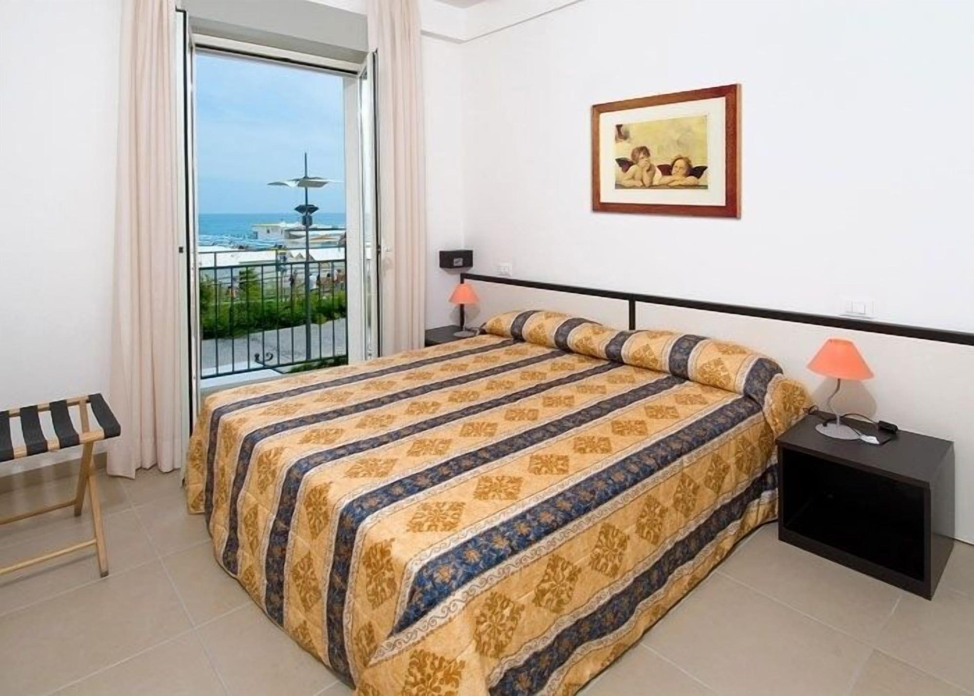 Residence Roxy Misano Adriatico Exterior photo