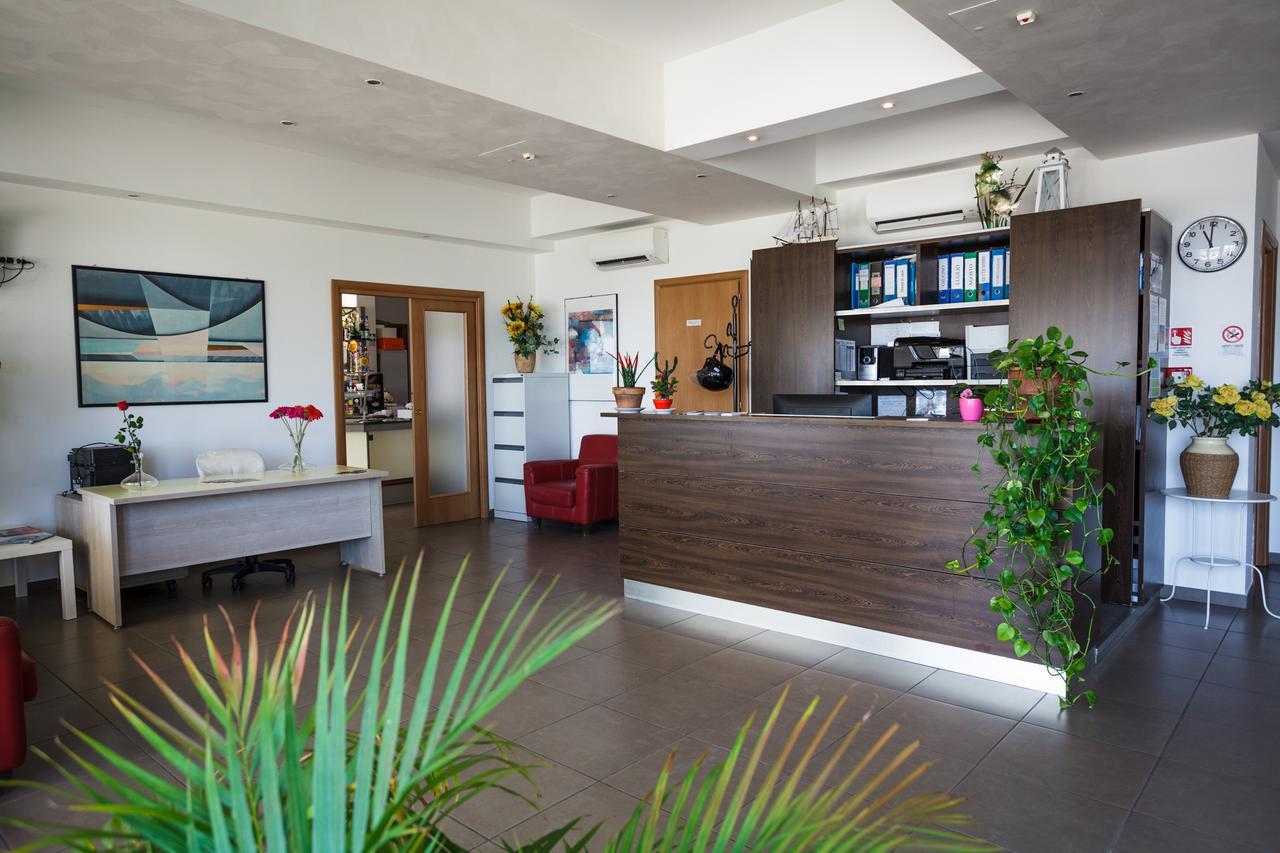 Residence Roxy Misano Adriatico Exterior photo